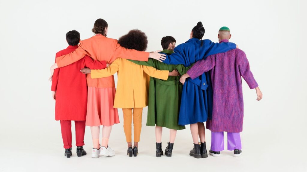 How to Choose the Right Colors for Your Outfits